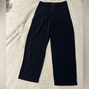 Aritzia Size 6 Dress Pant Black